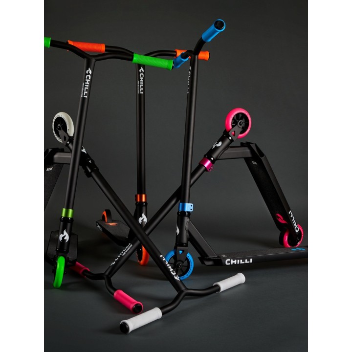Trottinette Freestyle Chilli Pro scooter Base Rose et Noir