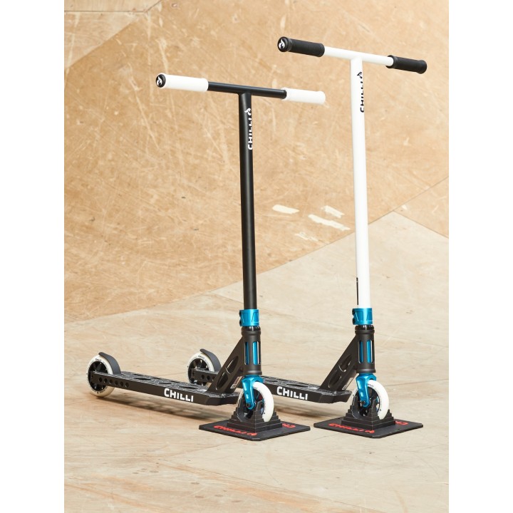 Trottinette Freestyle Chilli Ventus L Noir & Blanc